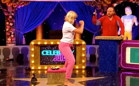 holly willoughby ass|Holly Willoughby squats massive a*** cheeks in disgusting。